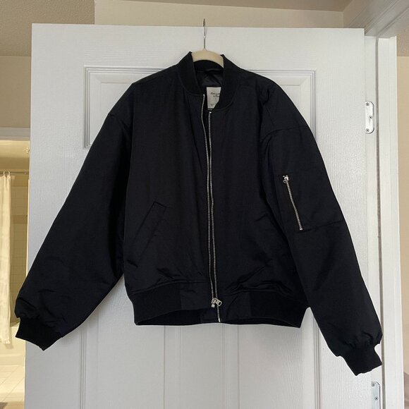 Abercrombie Classic Bomber Jacket in Black (Size S) - Picture 3 of 5